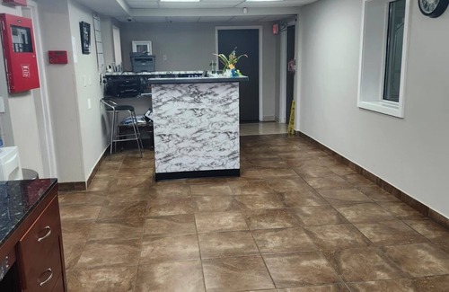 Flint Hotel | Airport Inn Flint