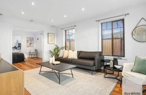 Keilor Downs House | Airport Proximity 5BR Haven