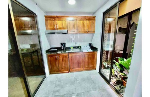 Desamparados Apartment | Airport residence 1 - Edward & Familia Inn, two bedns rB&B, A/C, full eqpd, BBQ