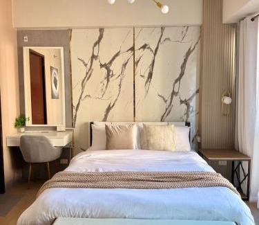Luzon Apartment | Airport Stay Newport City Pasay Walk to NAIA T3