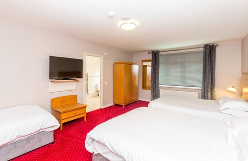 Lusk Hotel | Airport View Hotel & Secret Spa
