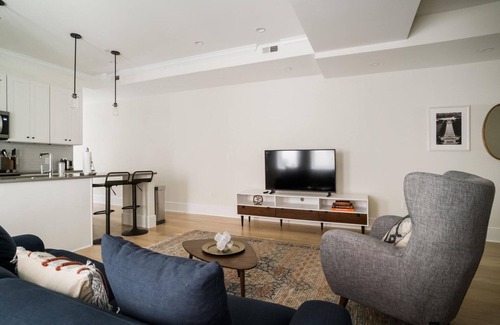 Dupont Circle Apartment | Airy Dupont Circle 1BR w/W/D, nr Metro, Bars & Nightlife, by Blueground