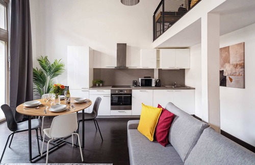 Karlin Apartment | Airy loft-apartment with balcony