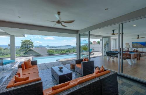 Kuala Teriang Villa | Aislinn Villa - Luxury Private Pool Villa by WOW Holiday Homes