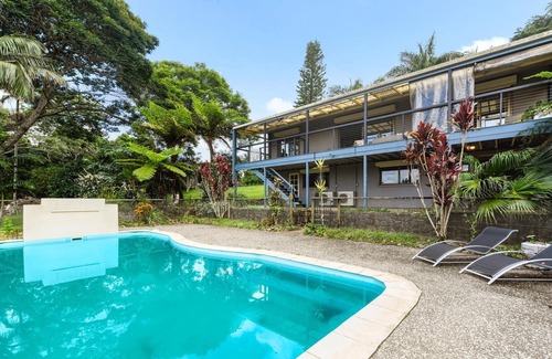 Flaxton House | Akala Retreat - Stunning Five-Bedroom Home in Beautiful Flaxton