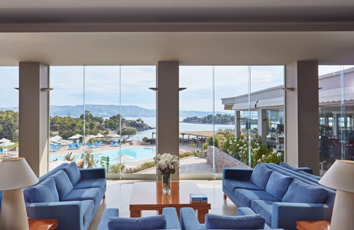 Agii Anargiri Hotel | AKS Hinitsa Bay