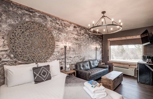 Prescott Hotel | Al Capone-Inspired Hideaway