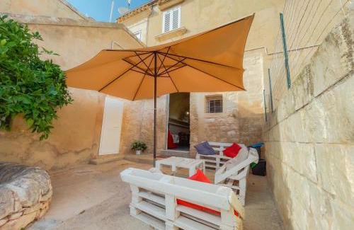 Ragusa House | Al Casale - private pool
