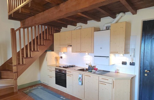Cola Apartment | Al Castello - pool and lake view