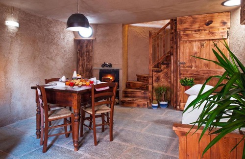 Frassinetto Apartment | Al Mason