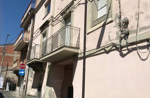 Francavilla di Sicilia Apartment | Al numero 5