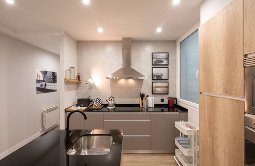 Bilbao City Centre Apartment | Alameda Recalde Centro (Luxury Apartment)