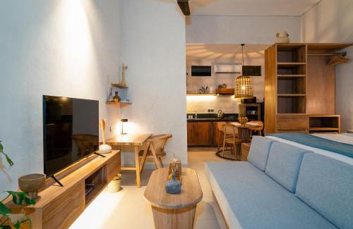 Sunset Road House | Alaya Homes - Loft A