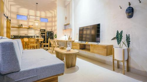 Sunset Road Apartment | Alaya Homes - Loft D