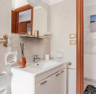 Casa Santa Apartment | Alba sul mare-Appartamento a 270 M dal mare