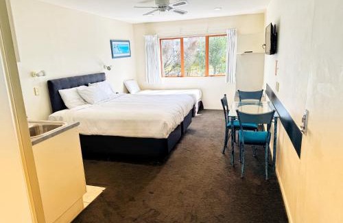 Albany Hotel | Albany Executive Motor Inn Limited