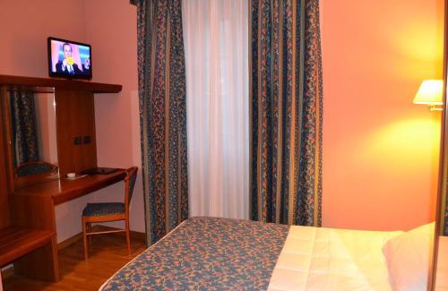 Varallo Hotel | Albergo Italia
