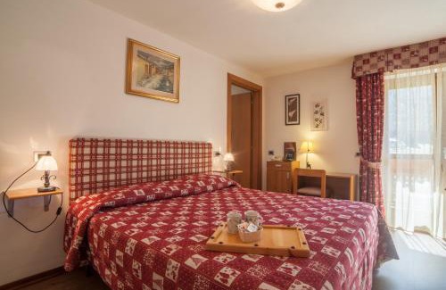 Antagnod Hotel | Albergo Punta Zerbion