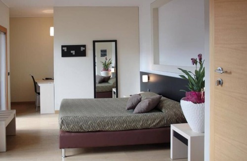 Sale Marasino Hotel | Albergo Ristorante Orazio