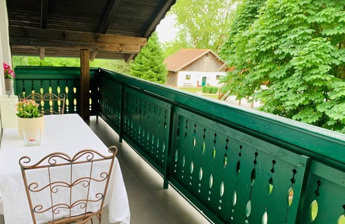 Aistersheim House | Albergue Haid