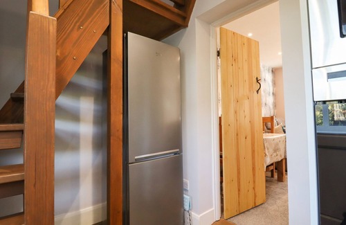 Battle Cottage | ALBIE’S END, character holiday cottage, with a garden in Battle