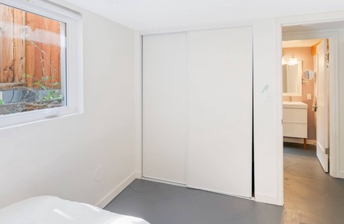 King House | Albina Arches - Home In Ne Portland, Game Room And 95 Walk Score 3 Bedroom Home by Redawning