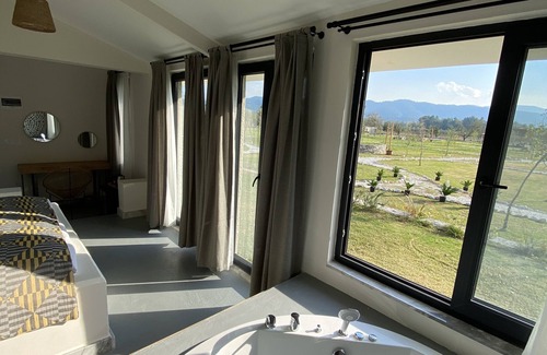 Ula Bed & Breakfast | ALBIZIA BOUTIQUE HOTEL