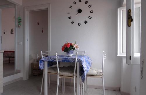 Giglio Castello Apartment | alcastello - Casamatta via Dante Alighieri,36