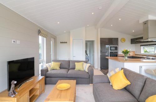 Teigngrace House | Alder Lodge