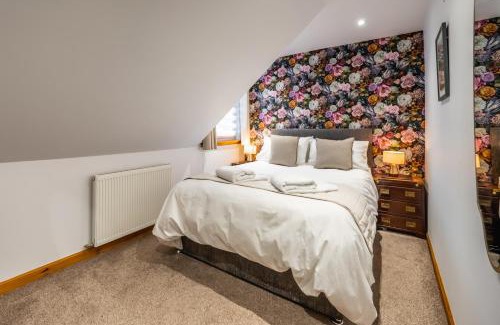 Dingwall Apartment | Aldo's Place