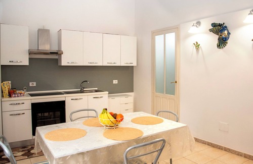 Comiso House | Alessia House