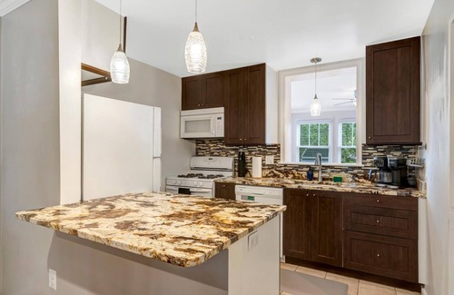 Potomac West House | Alexandria Getaway Minutes from Downtown D.C.