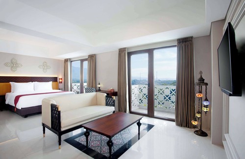 Java Hotel | Alhambra Hotel & Convention, Bw Signature Collection