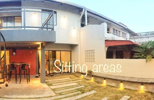 Taman Kota Laksamana House | Alimama Guesthouse Melaka with Balcony