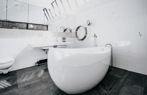 Wattle Hill House | Alkina Lodge Namu