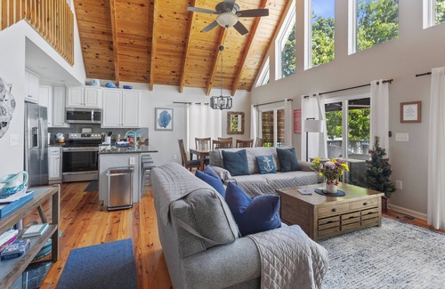 Seneca House | ALL AUGUST DATES AVAILABLE! Only a 3 night minimum!