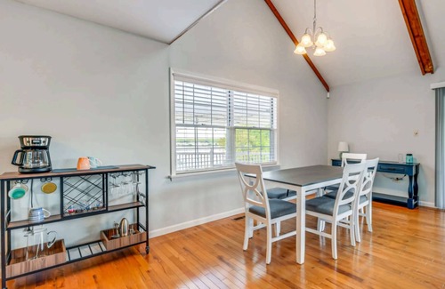 Aspen Hill House | All Deck'd Out-Spacious 5-bedroom house with private in ground pool at Lake Anna