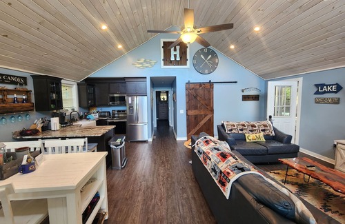 Hamilton House | All Decked Out-NEW Lakefront!-Sleeps 6-Close to Colgate!