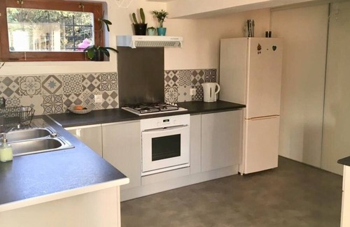 Minzier Apartment | All modern comfort in a traditional setting with private garden, Minzier