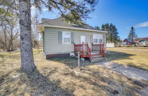 Seney House | All-Season Seney Home with Private Yard and Fire Pit!