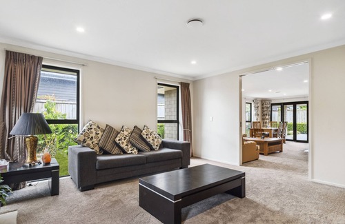 Pokeno House | All Seasons Cottage - Pokeno Holiday Home