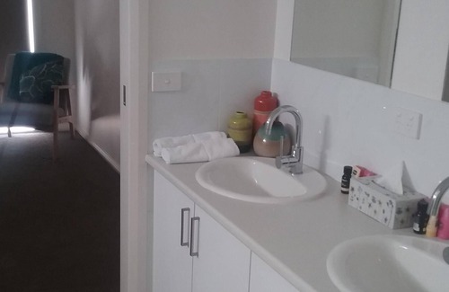 Tumut House | ALL SEASONS HOLIDAY HOMES