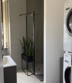 Treviso House | Alla Torre - Room & Private Bathroom