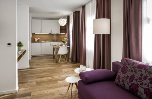 Kemnath Apartment | Allergy-friendly apartment for two people l Towels and WLAN included.