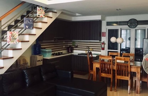 Project 8 House | Alliyah's Townhouse