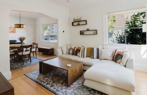 Mosswood House | Allura Oakland Your Private Sanctuary in the City