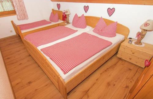 Luft House | Alluring Holiday Home in Ubersee with Whirlpool