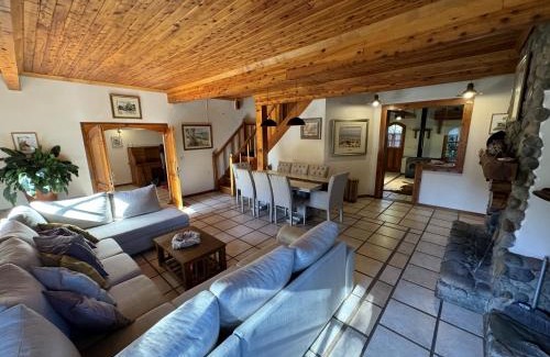Lolog House | Alma Andina a orillas del río Quilquihue, frente al lago Lolog