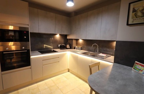 Cotham Apartment | Alma Studios - The Safe Room - Hopewell