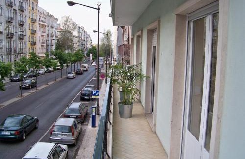 Sao Jorge de Arroios Apartment | Almirante 1 Four Bedrooms